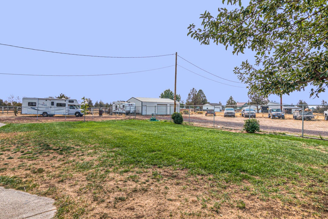 7105 Southwest Shad Road Terrebonne, OR 97760 - Photo 41 of 42 Shad Dr SW 7105 (27 of 43)