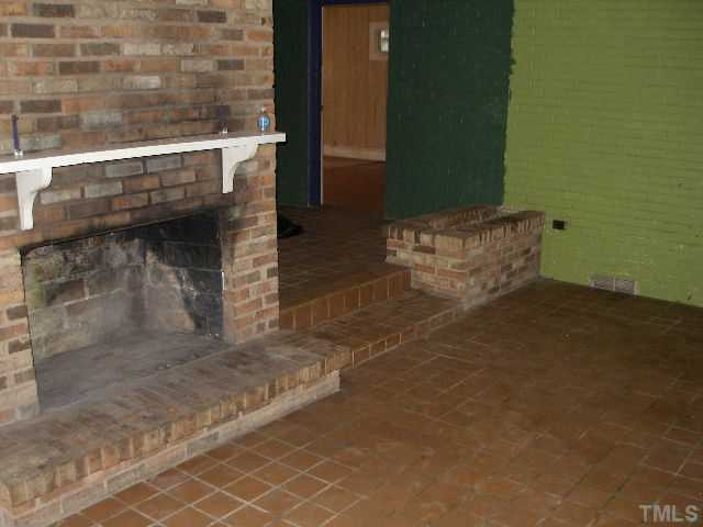 214 North King Charles Road Raleigh, NC 27610 - Photo 3 of 12 Den/Family/Great Room