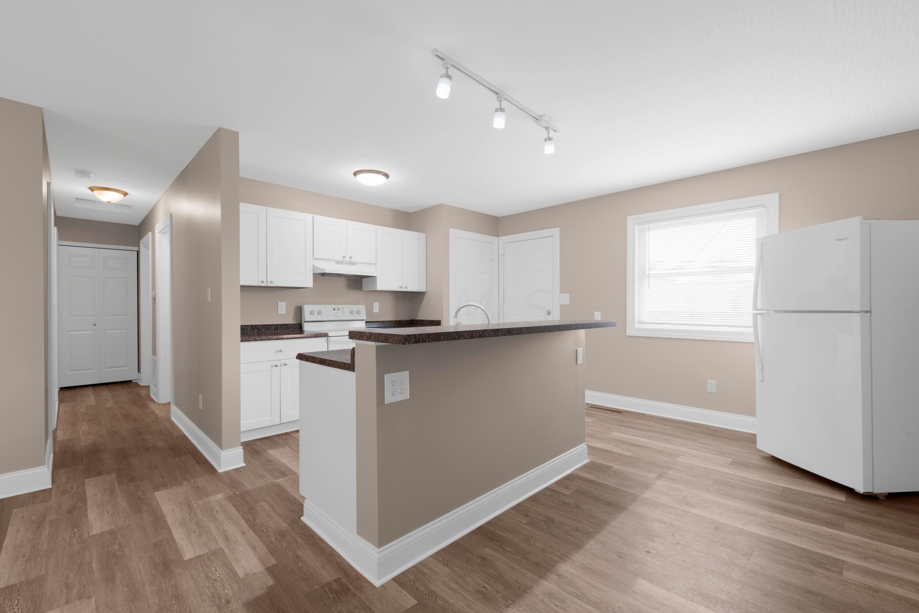 1878 Woodette Road Columbus, OH 43232 - Photo 8 of 37 8