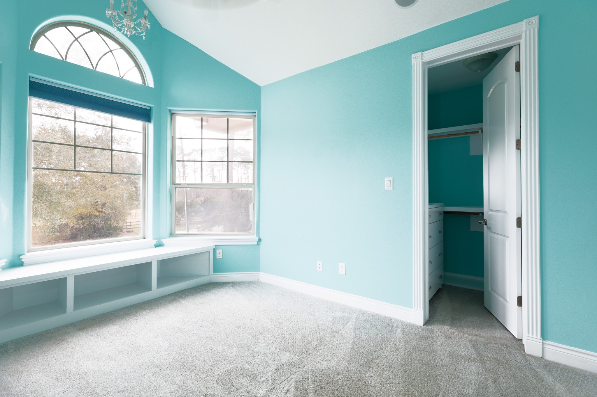 2504 Southline Road Conroe, TX 77384 - Photo 14 of 20 an empty room with a window