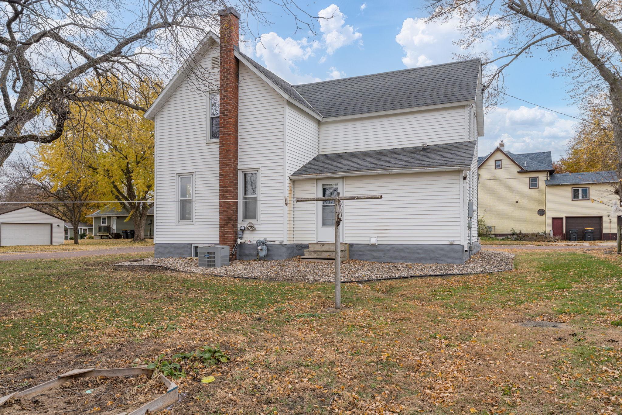 606 Smith Street Northeast Mapleton, MN 56065 - Photo 29 of 40