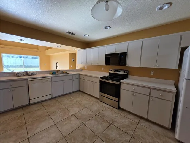 $2,100 | 4532 Great Blue Heron Drive, Lakeland, FL 33812