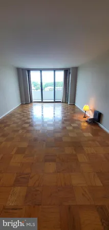 a view of an empty room with window