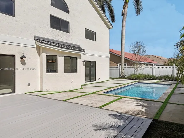 a view of entryway and hall