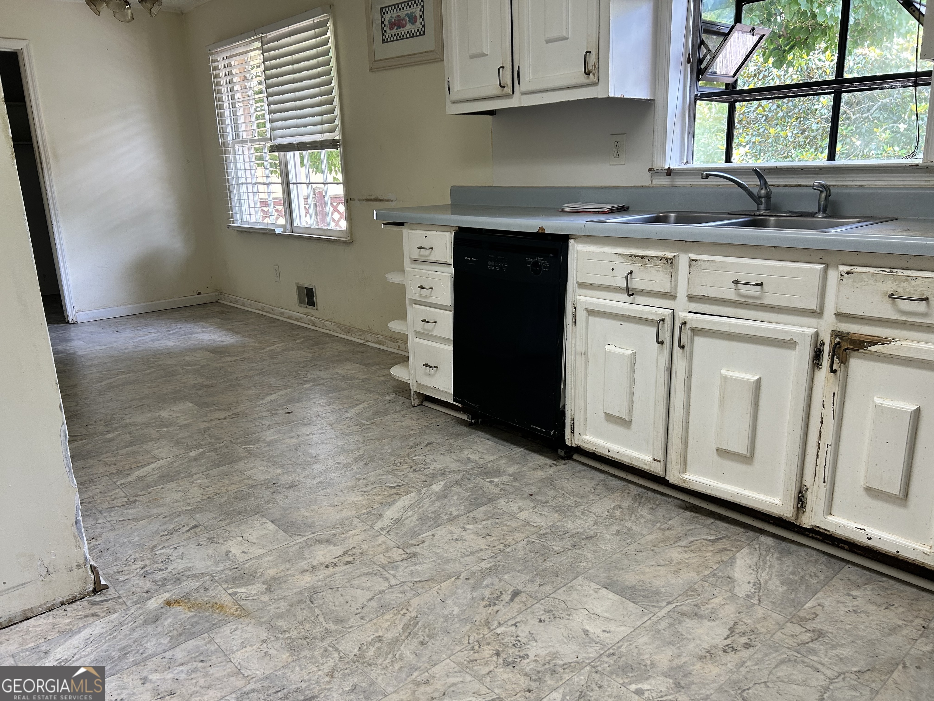7090 Rivertown Road Fairburn, GA 30213 - Photo 13 of 44