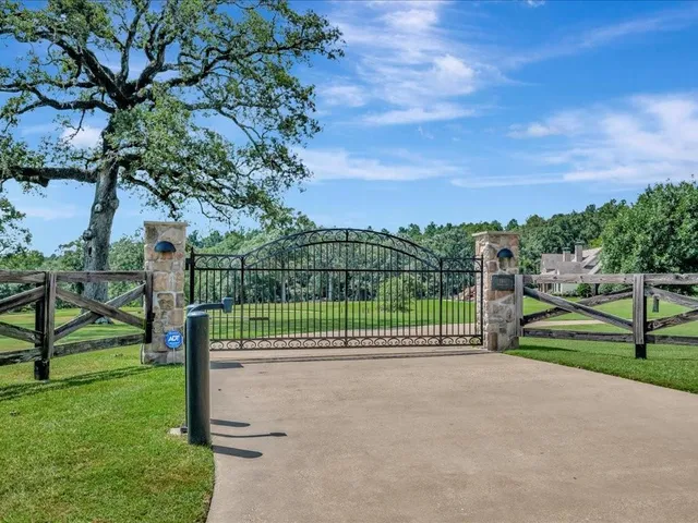 $3,490,000 | 1811 Caspers Cv Road, Lufkin, TX 75904