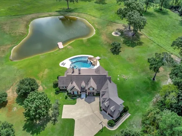 $3,490,000 | 1811 Caspers Cv Road, Lufkin, TX 75904