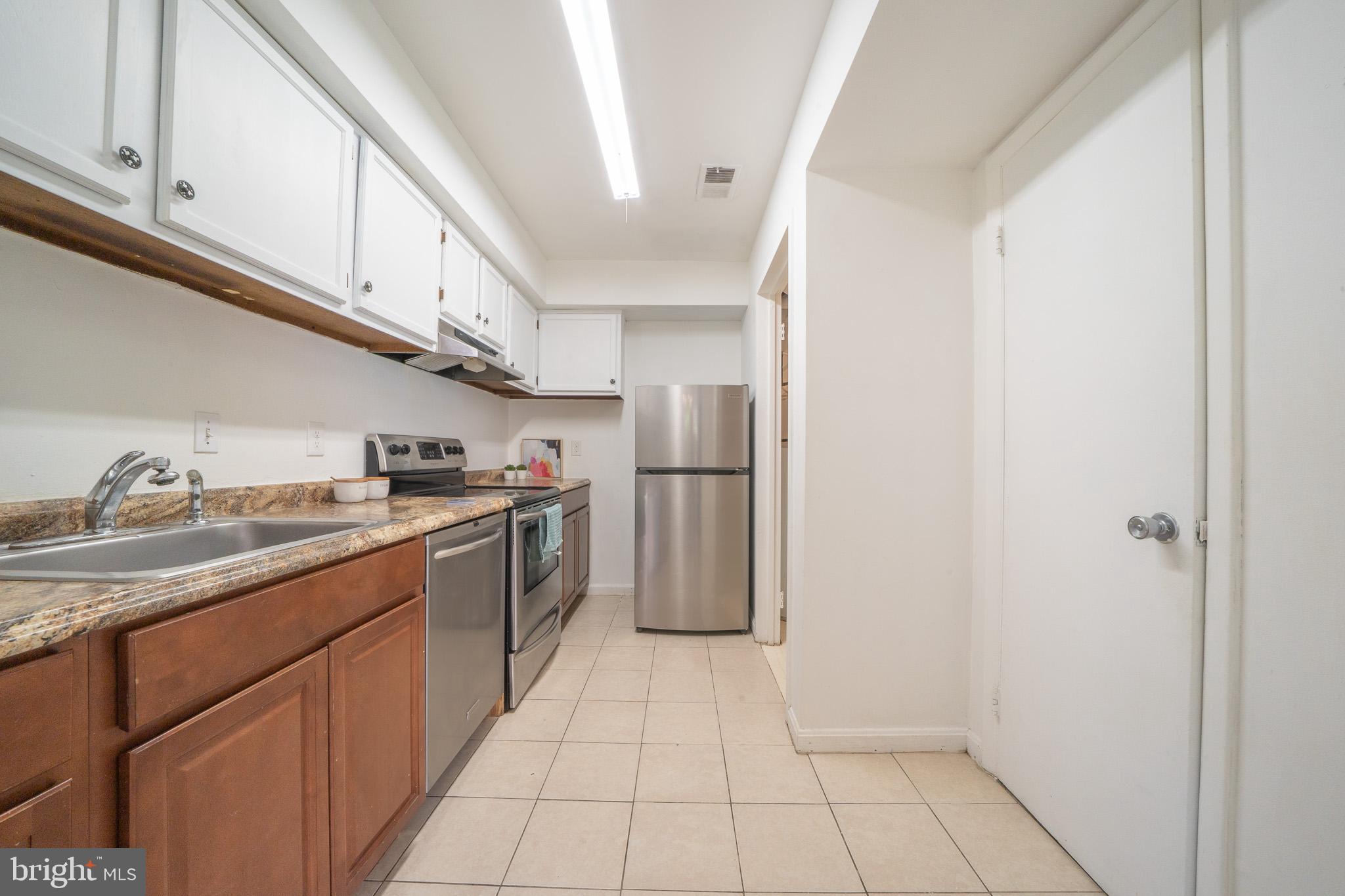 9540 Hagel Circle, Unit 8/E Lorton, VA 22079 - Photo 8 of 14