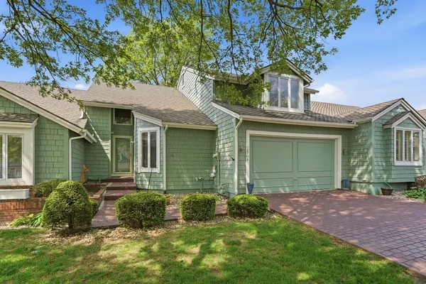 $325,000 | 12708 Baltimore Court, Kansas City, MO 64145