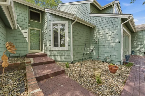 $325,000 | 12708 Baltimore Court, Kansas City, MO 64145