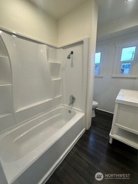 813 North 3rd Street Renton, WA 98057 - Photo 11 of 22