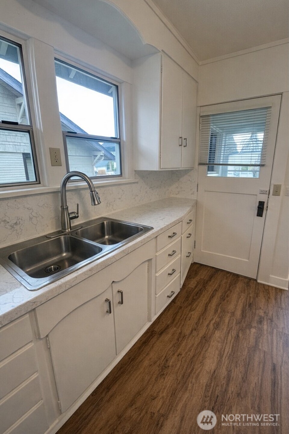 813 North 3rd Street Renton, WA 98057 - Photo 7 of 22