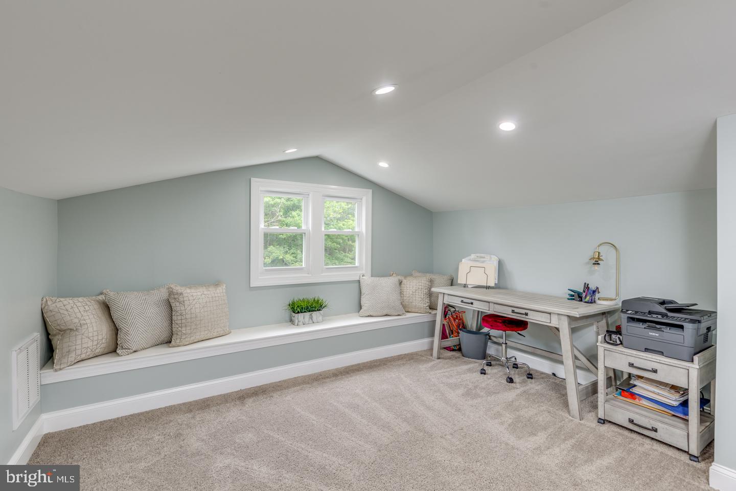 332 Juliustown Road Columbus, NJ 08022 - Photo 38 of 65 a bedroom with furniture and a window