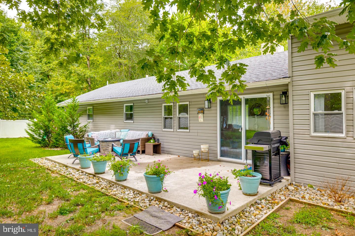 332 Juliustown Road Columbus, NJ 08022 - Photo 42 of 65 a front view of a house with garden