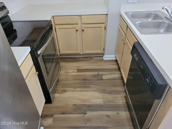 $1,200 | 2904 Mulberry Lane, Unit F, Greenville, NC 27858