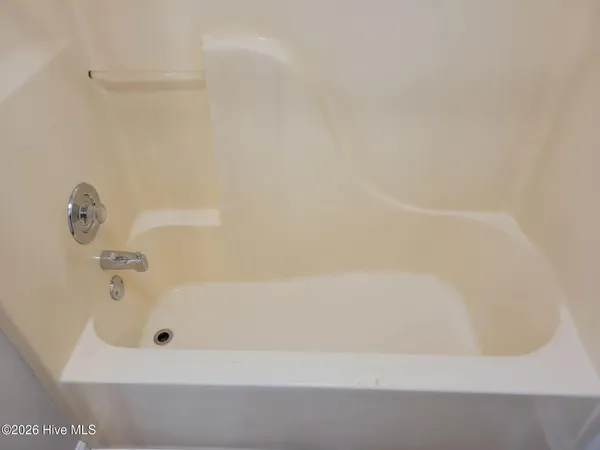 $1,200 | 2904 Mulberry Lane, Unit F, Greenville, NC 27858