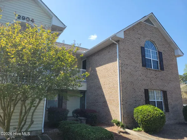 $1,200 | 2904 Mulberry Lane, Unit F, Greenville, NC 27858
