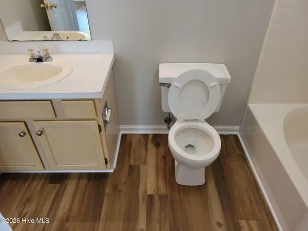 $1,200 | 2904 Mulberry Lane, Unit F, Greenville, NC 27858