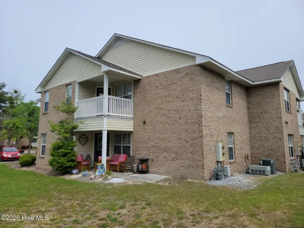 $1,200 | 2904 Mulberry Lane, Unit F, Greenville, NC 27858