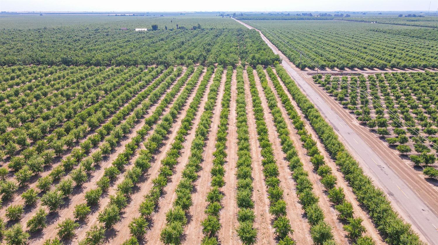 10391 Gillette Road Le Grand, CA 95333 - Photo 17 of 83 a view of balcony with city view