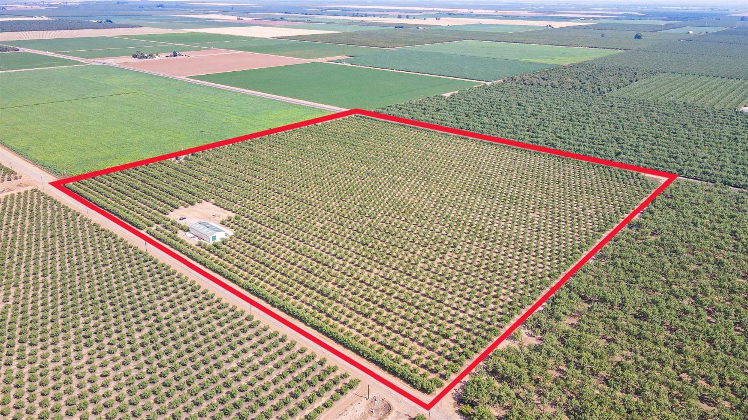 10391 Gillette Road Le Grand, CA 95333 - Photo 2 of 83 a view of a tennis court