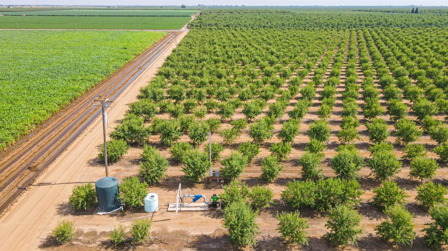 10391 Gillette Road Le Grand, CA 95333 - Photo 36 of 83 a view of swimming pool from a balcony