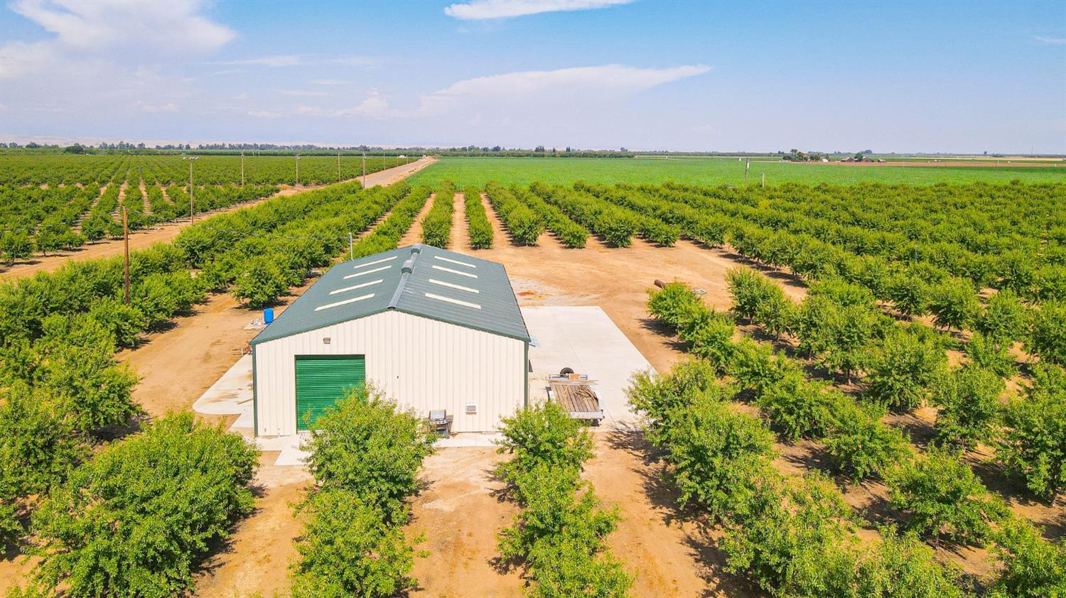 10391 Gillette Road Le Grand, CA 95333 - Photo 10 of 83 a view of a lake and a yard