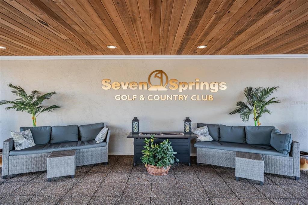 9130 Bassett Lane New Port Richey, FL 34655 - Photo 31 of 41 a living room with furniture
