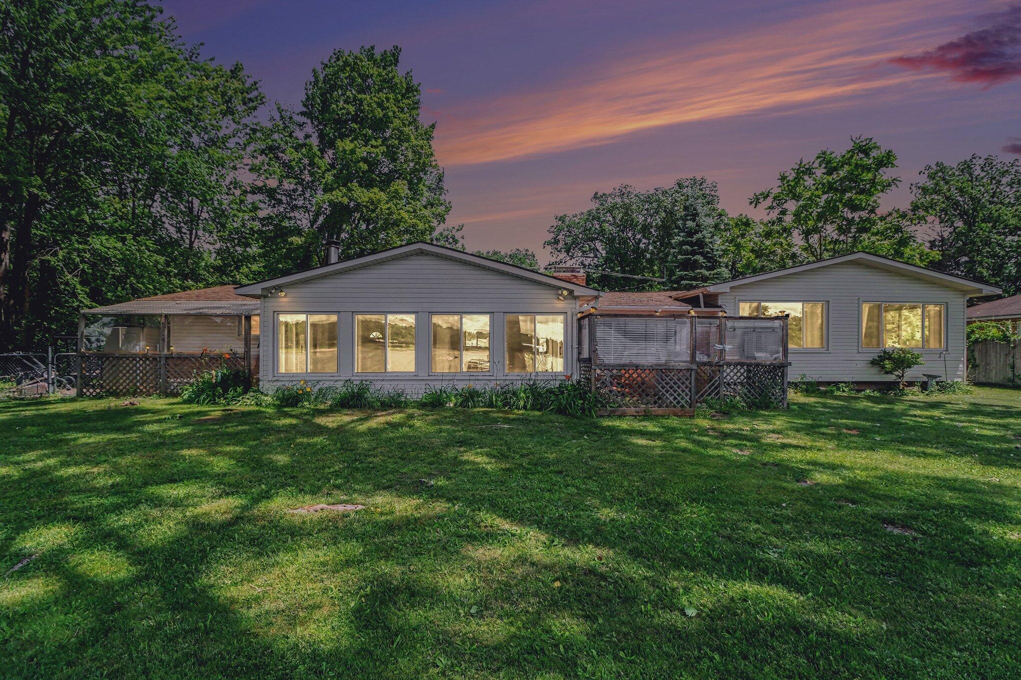 5131 Elizabeth Lake Road Waterford, MI 48327 - Photo 15 of 16 013_file_8174