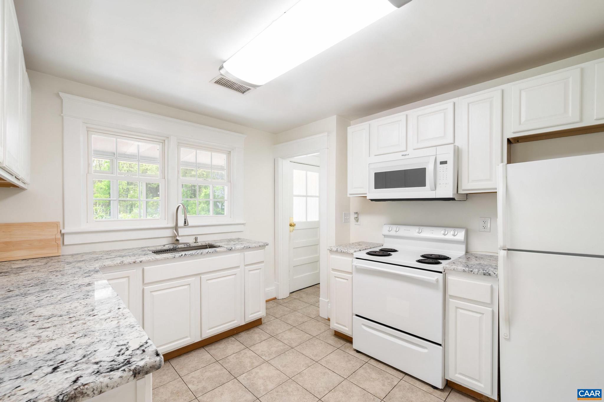 4973 Richmond Road Keswick, VA 22947 - Photo 14 of 55