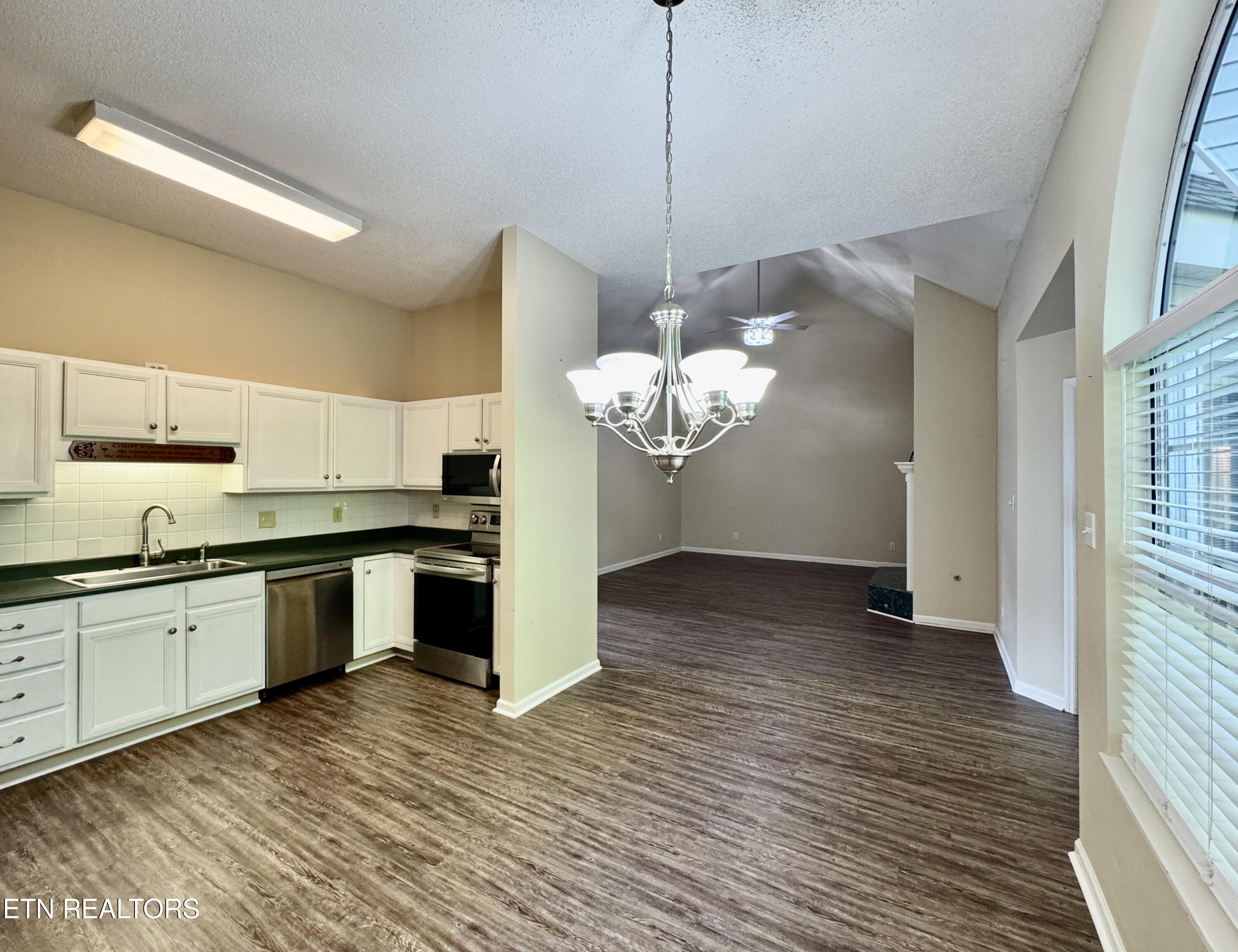 3319 Laurel View Road Knoxville, TN 37917 - Photo 16 of 36 18