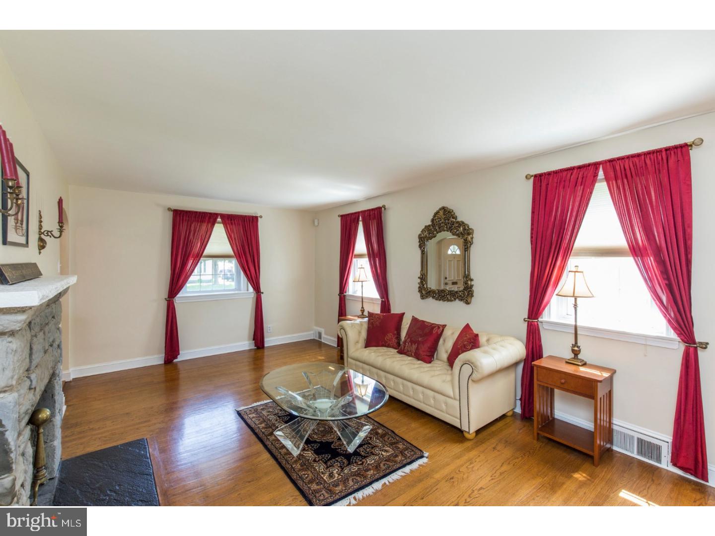 44 Sycamore Road Havertown, PA 19083 - Photo 4 of 25