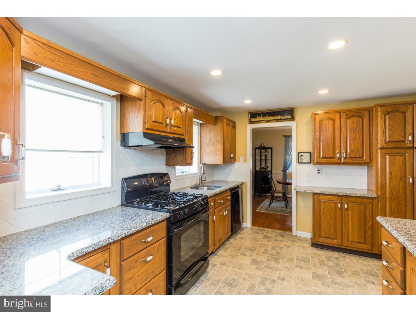 44 Sycamore Road Havertown, PA 19083 - Photo 10 of 25 Kitchen