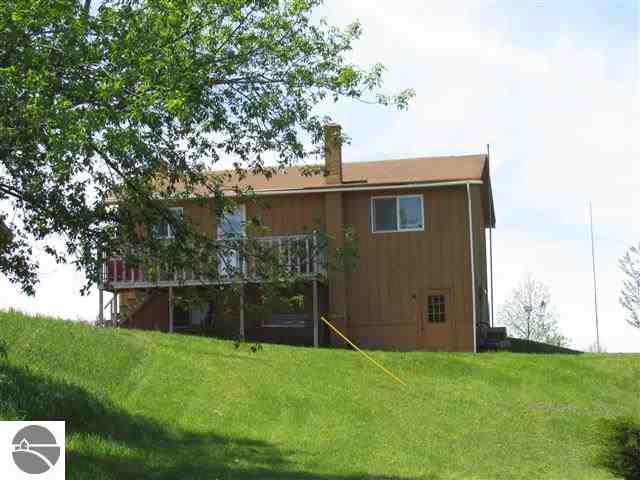 3442 Zimmerman Road Traverse City, MI 49685 - Photo 3 of 28 1746665-2.JPG