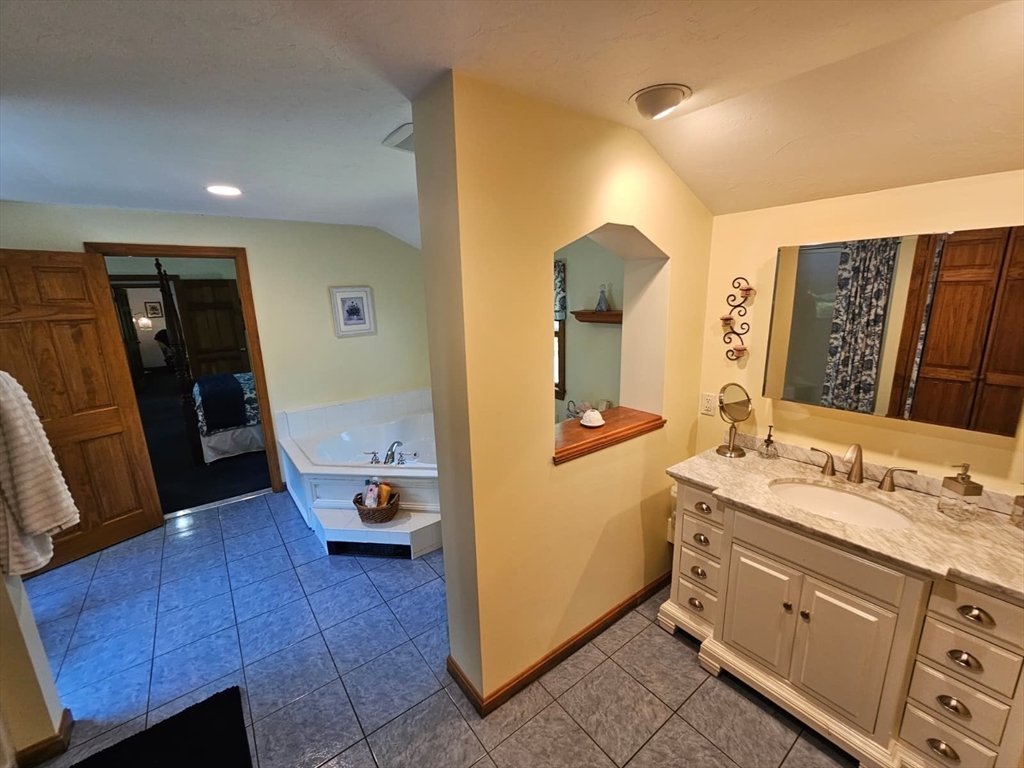 2 Center Hill Road Pembroke, MA 02359 - Photo 12 of 38