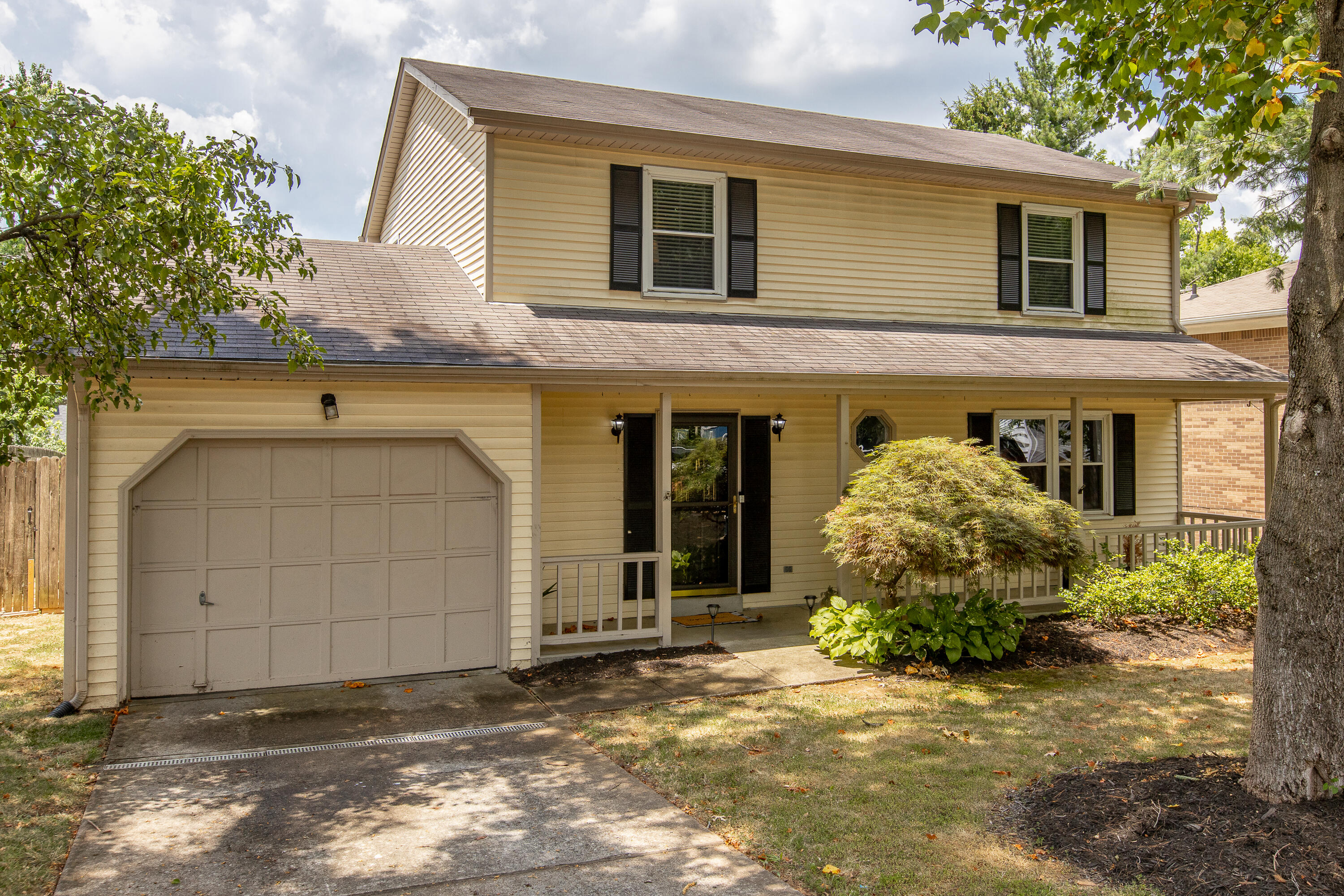 1124 Wood Ridge Road Lexington, KY 40514 - Photo 2 of 34 1-2