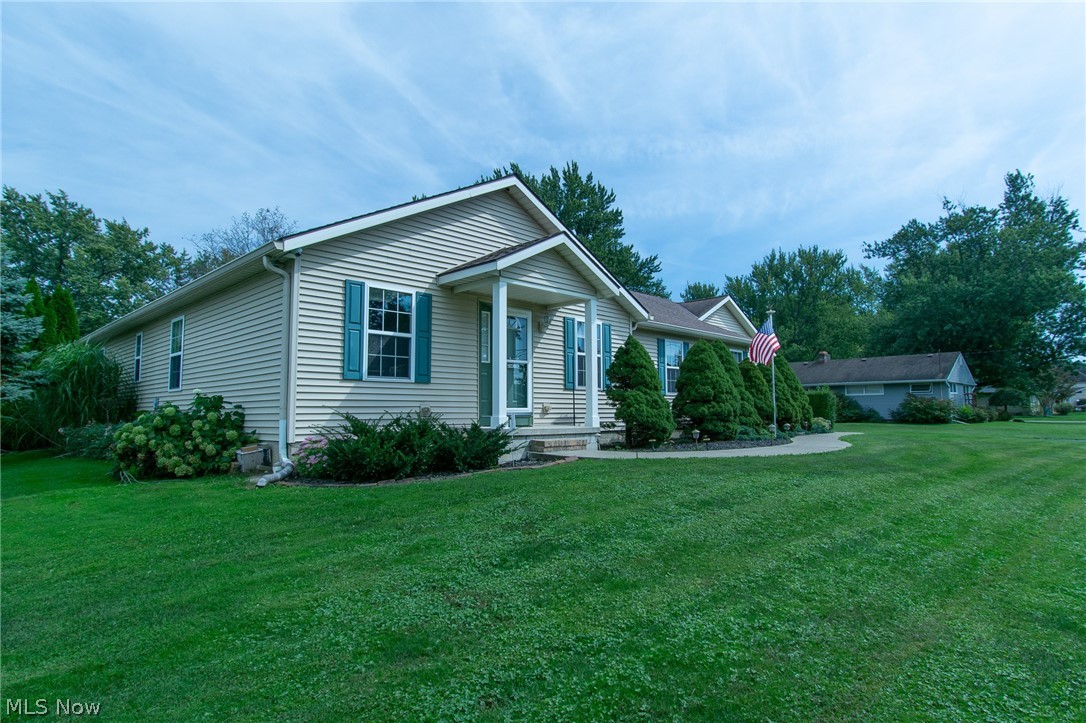 6433 Oberlin Road Lorain, OH 44053 - Photo 3 of 31 Gallery Image 3