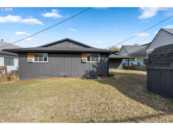$300,000 | 310 West Broadway Street, Goldendale, WA 98620