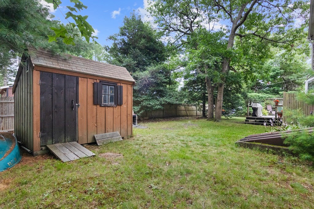 8 Raspberry Lane Barnstable, MA 02648 - Photo 8 of 26 Gallery Image 8