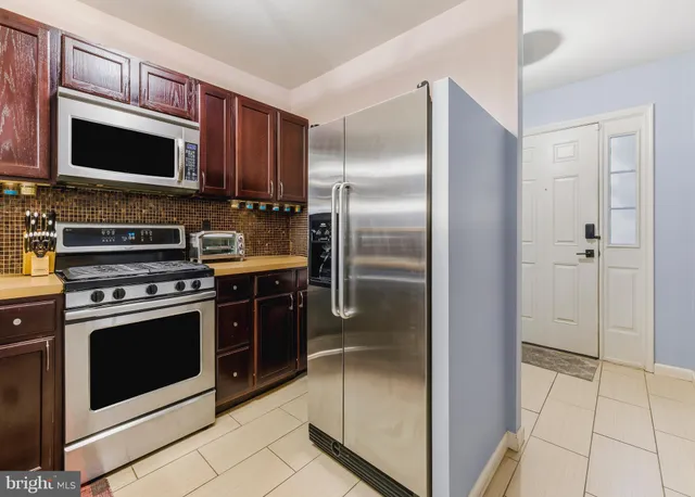 $299,000 | 64 Yellowwood Court, Glassboro, NJ 08028