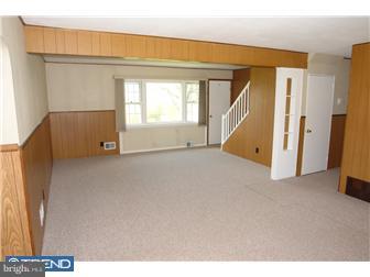 20 Cumberland Road Hamilton, NJ 08690 - Photo 2 of 12 Living Room