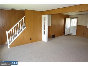 20 Cumberland Road Hamilton, NJ 08690 - Photo 3 of 12 Living Room