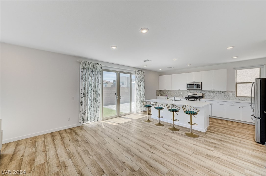 705 Everett Ridge Avenue North Las Vegas, NV 89084 - Photo 12 of 57