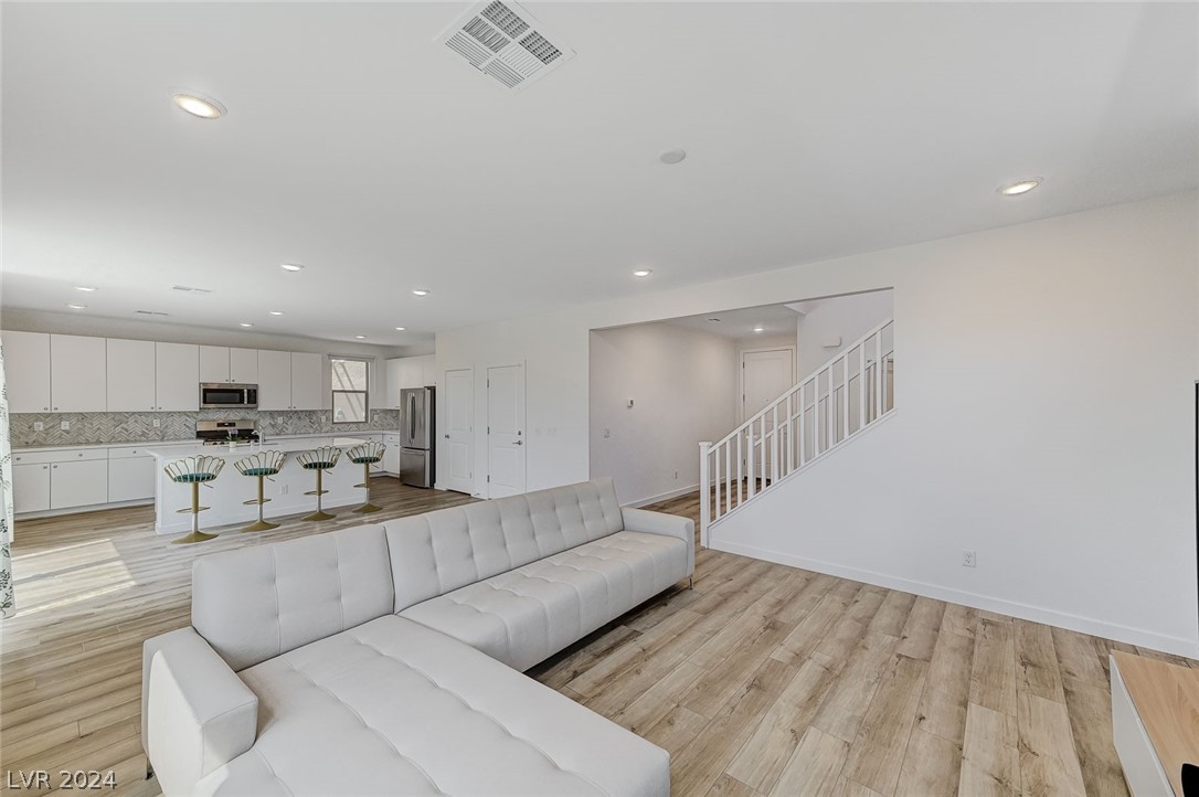 705 Everett Ridge Avenue North Las Vegas, NV 89084 - Photo 9 of 57