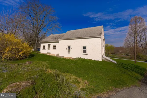 $395,000 | 11 Witwer Lane, Fleetwood, PA 19522