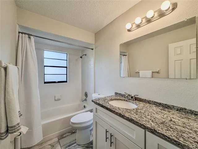 $474,900 | 2507 Creekview Circle, Oviedo, FL 32765