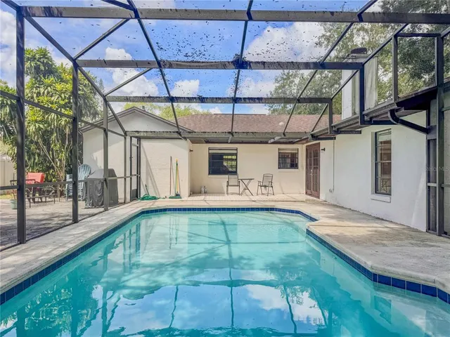 $474,900 | 2507 Creekview Circle, Oviedo, FL 32765