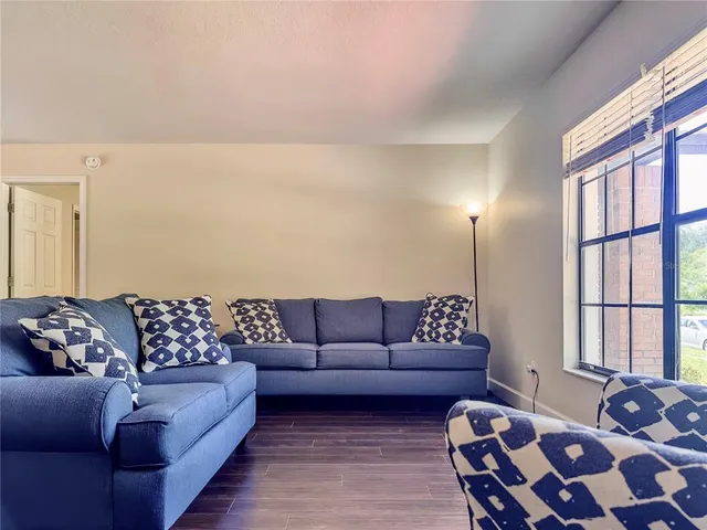 $474,900 | 2507 Creekview Circle, Oviedo, FL 32765