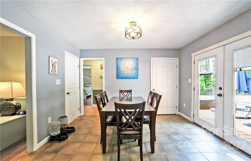 94 Morgan Branch Estate Road Candler, NC 28715 - Photo 20 of 37 Gallery Image 20