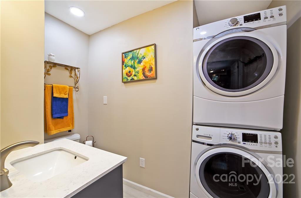 94 Morgan Branch Estate Road Candler, NC 28715 - Photo 30 of 37 Gallery Image 30